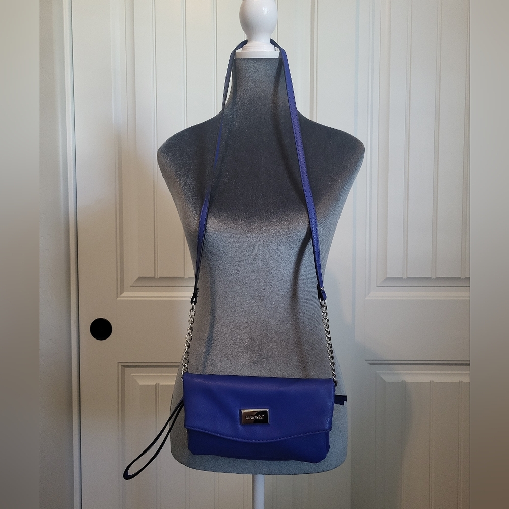 Nine West Crossbody/Wristlet Purse, EUC
